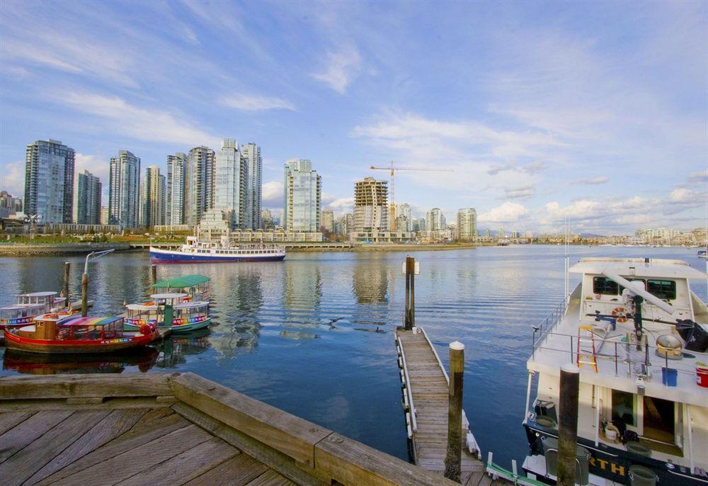 Granville Island Hotel Ванкувър Екстериор снимка