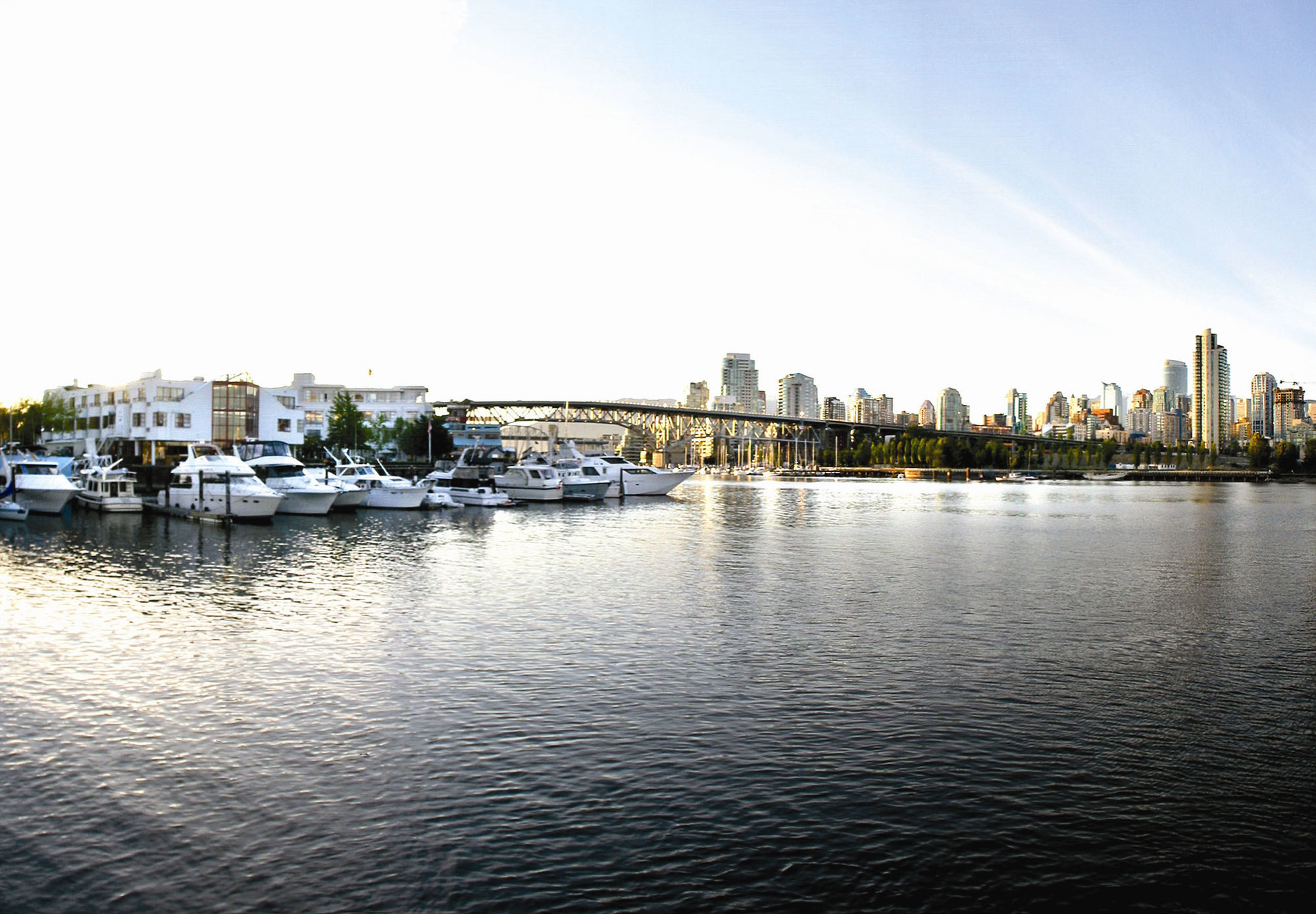 Granville Island Hotel Ванкувър Екстериор снимка